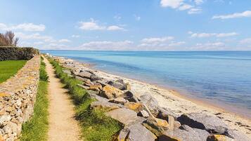 Plage à proximité, pêche sur place