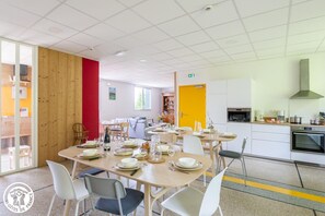 Dining - Centre Paul Marion - LA Tour D'auvergne (LA TOUR D'AUVERGNE)