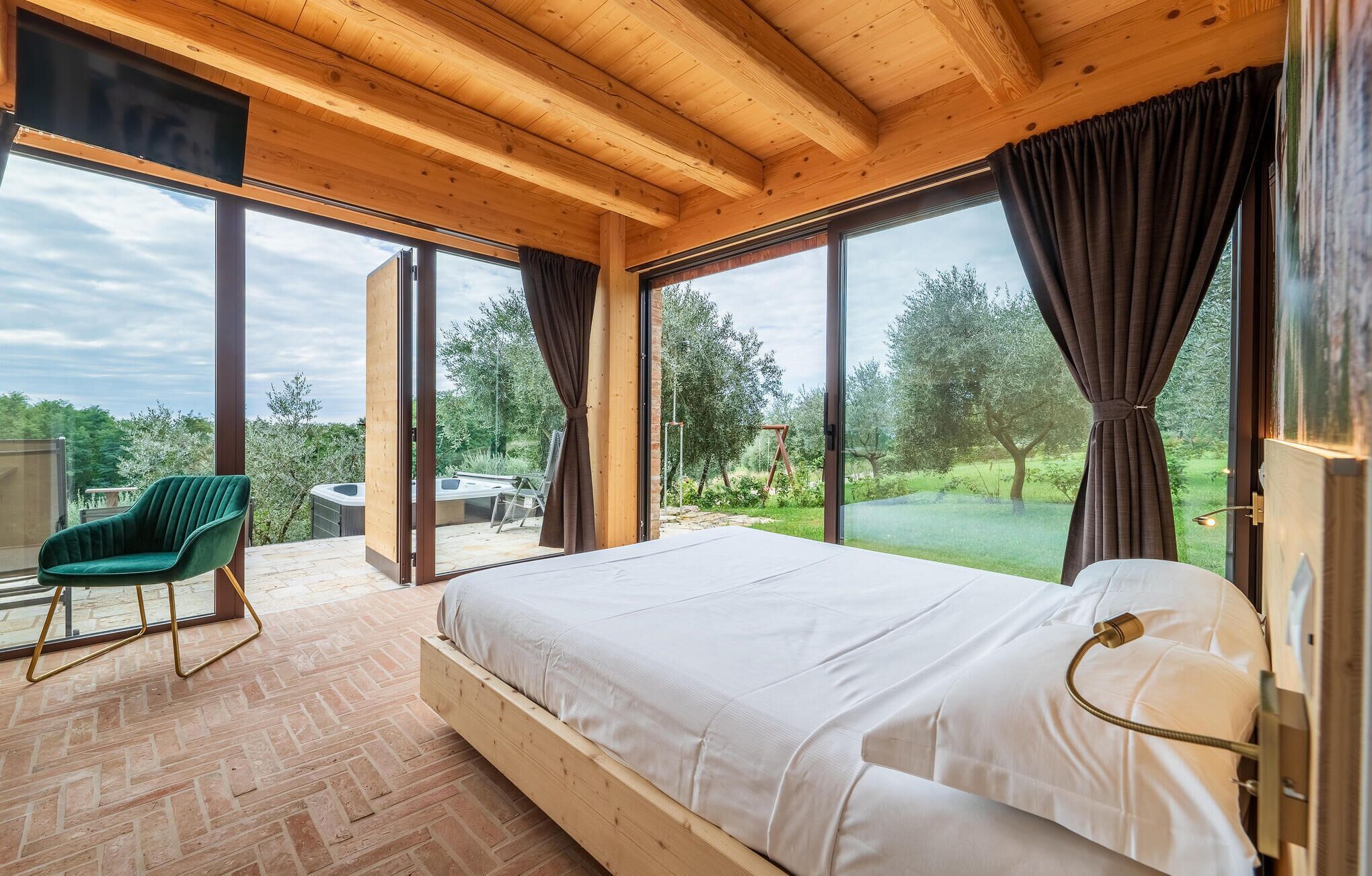 4 Schlafzimmer, Reisekinderbett, kostenloses WLAN, Bettwäsche