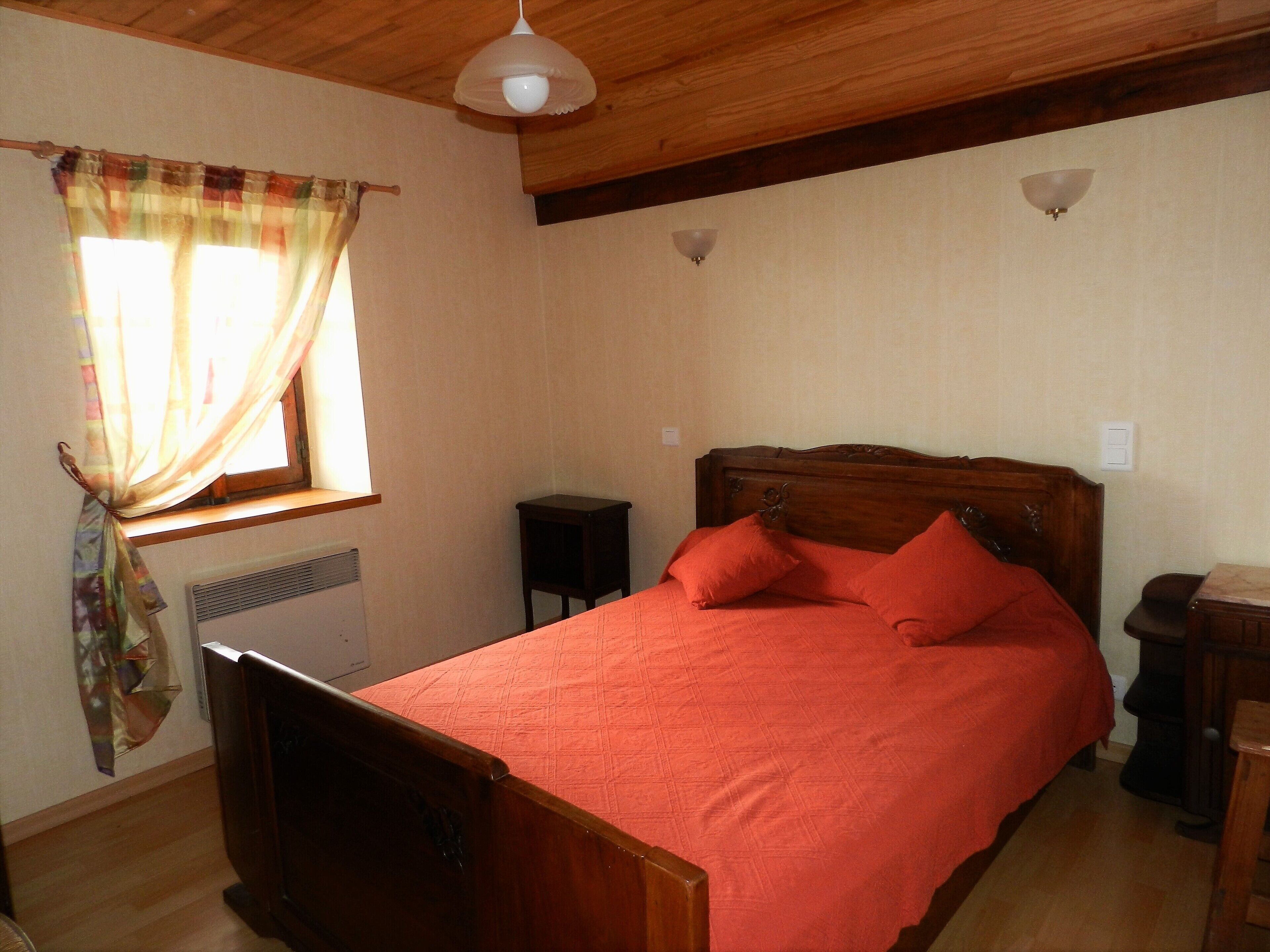 3 Schlafzimmer, Bügeleisen/Bügelbrett