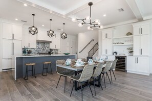 Private kitchen - Sizzling Summer Rates at Surf Side Beach House  GULF VIEWS Elevator (Beach Retreats) (Holmes Beach)
