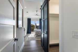 Interior - Sizzling Summer Rates at Surf Side Beach House  GULF VIEWS Elevator (Beach Retreats) (Holmes Beach)