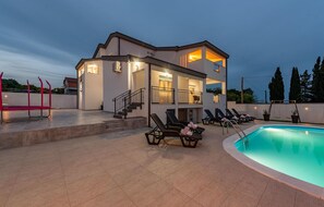 Pool - Awesome home in Zadar with WiFi (Zadar)