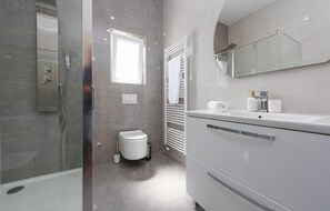 Shower, hair dryer - Beautiful home in Zadar (Zadar)