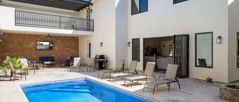 Casa, varias habitaciones | Piscina