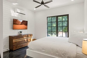 House, Multiple Bedrooms