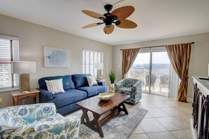 Apartment, 2 Schlafzimmer | Wohnbereich | DVD-Player