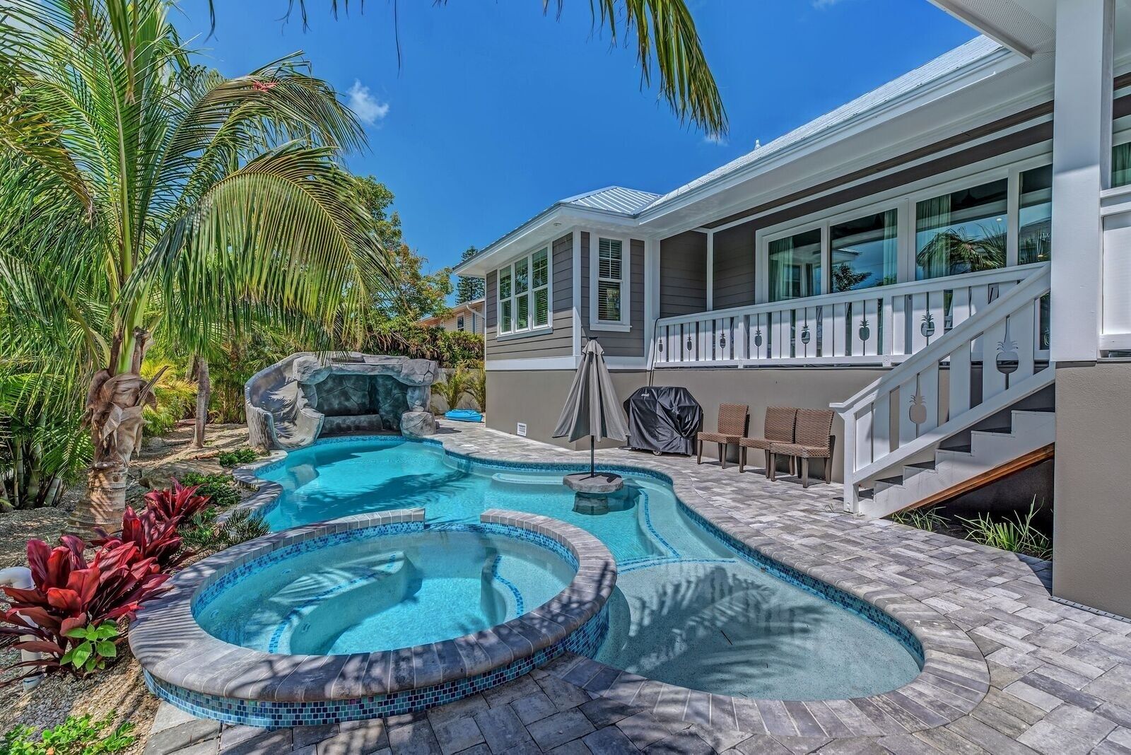 House, 4 Bedrooms | Pool