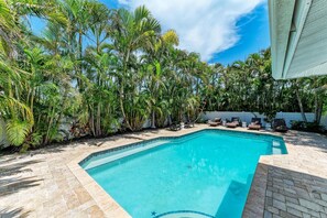 House, 2 Bedrooms | Pool - Salt Air East managed by Beach Retreats (Holmes Beach)