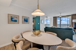 Condo, 2 Bedrooms | Dining