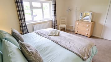 2 bedrooms, individually decorated, individually furnished, free WiFi