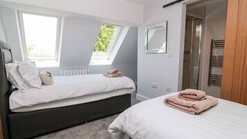 2 bedrooms, individually decorated, individually furnished, free WiFi