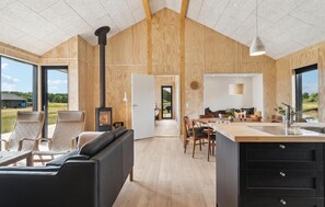 Interior - Gorgeous home in Grenaa with kitchen (Grenaa)