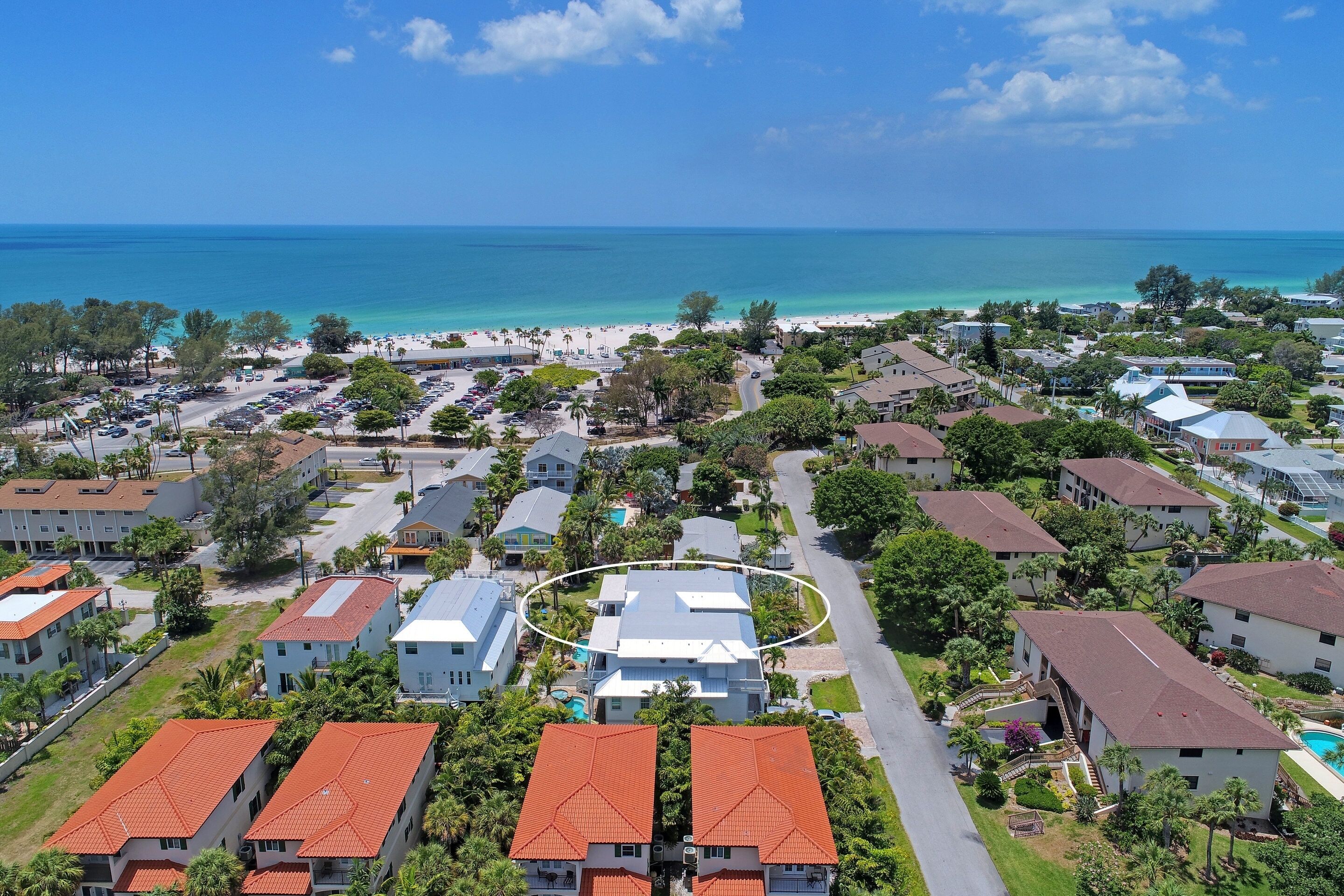 House, 6 Bedrooms | Aerial view
