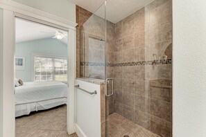 Townhome, 4 Bedrooms | Bathroom | Towels - Starfish Isle managed by Beach Retreats (Holmes Beach)