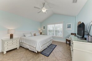 Townhome, 4 Bedrooms | 4 bedrooms, free WiFi - Starfish Isle managed by Beach Retreats (Holmes Beach)