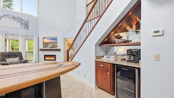 Villa, 4 Bedrooms | Interior