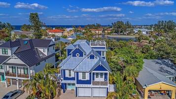 House, 4 Bedrooms | Exterior