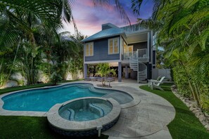 House, 4 Bedrooms | Pool