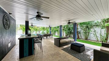 House, 4 Bedrooms | Property grounds