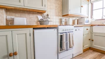 Cottage | Dapur pribadi | Lemari es, mesin pencuci piring, ketel listrik, dan pemanggang roti