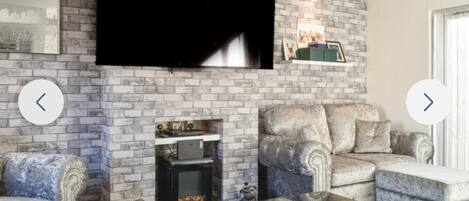 ハウス | リビング エリア | テレビ