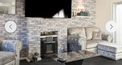 The Hawthorns Large Detached 3 Bedroom Family Home