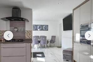 Private kitchen - The Hawthorns Large Detached 3 Bedroom Family Home (Seaham)