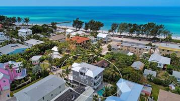 House, 6 Bedrooms | Aerial view