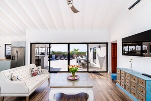 Living area - Ruby 38 (Noord)