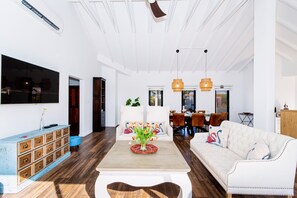 House (3 Bedrooms) | Living area - Ruby 38 (Noord)