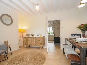 Dining - Carvannel Cottages (Camborne)