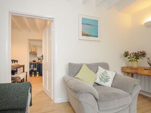 Living area - Carvannel Cottages (Camborne)