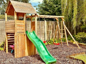 Children's area - Peaceful,captivating Home With Idylic Surroundings (Hoddesdon)