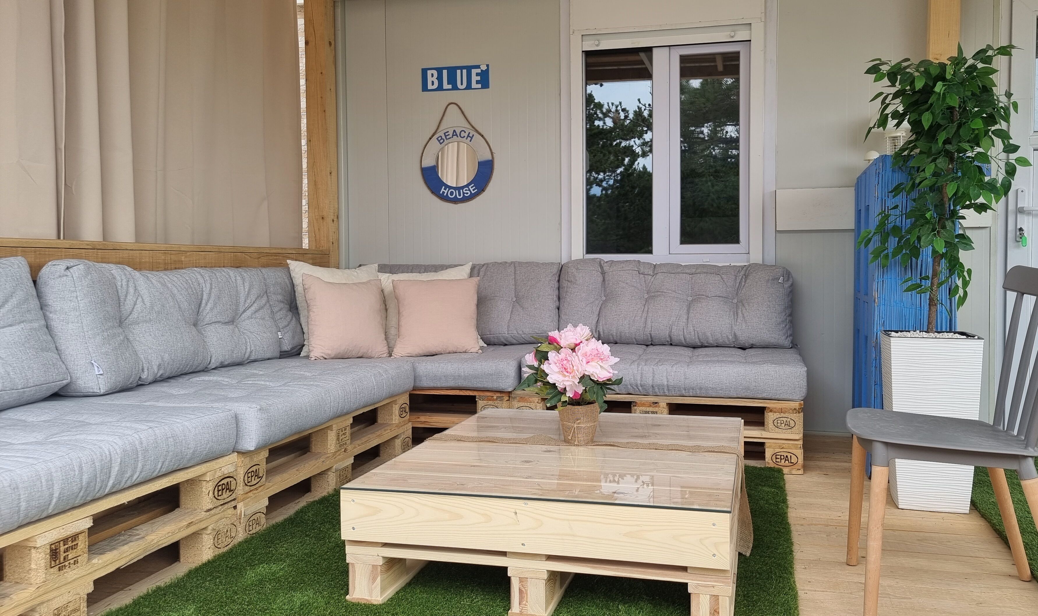 Khuôn viên nơi lưu trú