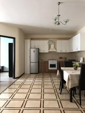 Apartment | Private kitchen | Fridge, microwave, oven, stovetop - Nearby Chavchavadze ave Sunny Home With Balcony (Tbilisi)