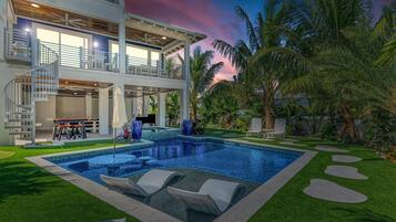 Nhà, 4 phòng ngủ | Hồ bơi | Hồ bơi ngoài trời, hồ bơi nước nóng