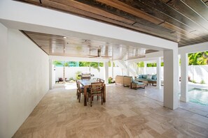 House, 4 Bedrooms | Outdoor dining