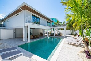 Pool - Gulf Shore Retreat managed by Beach Retreats (Anna Maria)