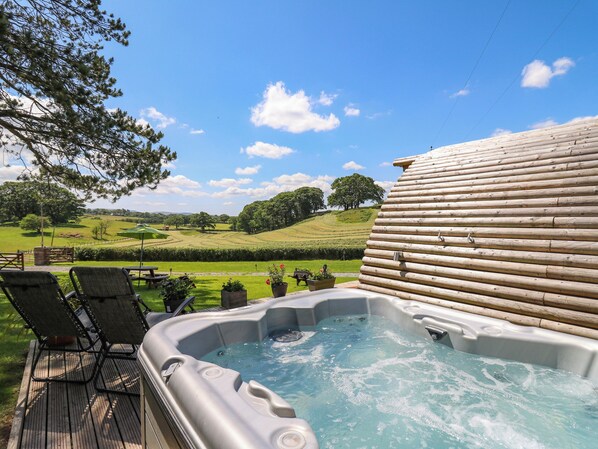 Cottage | Bain à remous extérieur