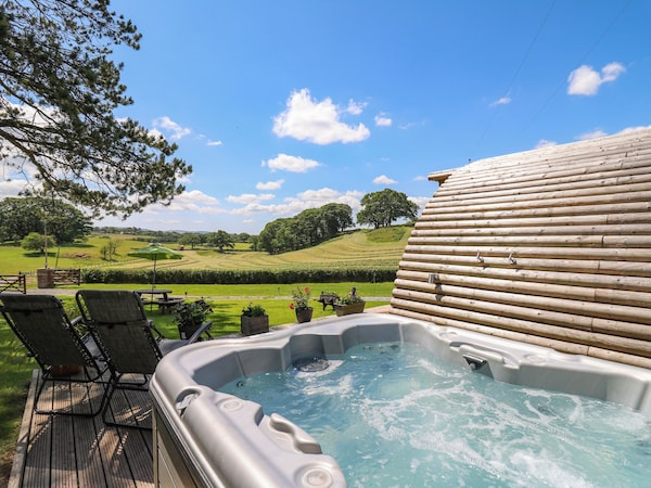 Pine Lodge - Carmarthenshire