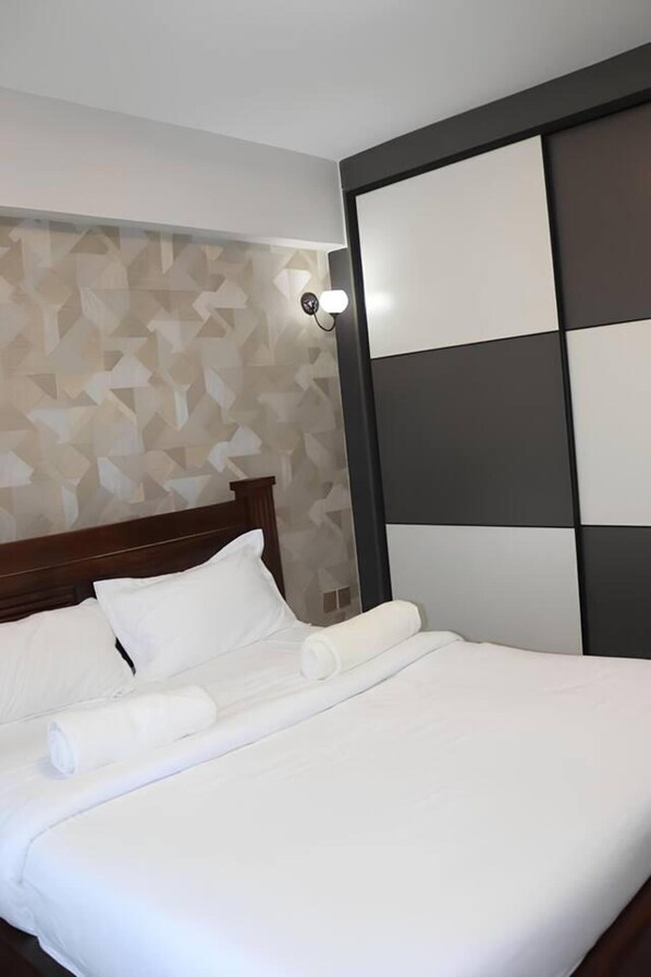 3 habitaciones, wifi gratis y ropa de cama