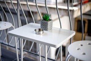 Studio | Dining