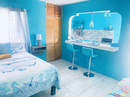 1 habitación, tabla de planchar con plancha y wifi gratis