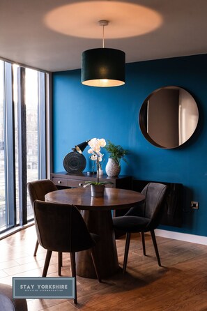 Signature Apartment, 2 Bedrooms | Iron/ironing board, free WiFi, bed sheets - Blonk Street Apartments  (Sheffield)