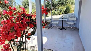 Outdoor dining - My Cretan Village by Go4sea | Studio in Crete (Chorafakia)