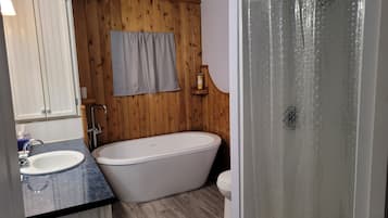 Casa, letti multipli | Bagno | Vasca e doccia separate, vasca da bagno a immersione totale
