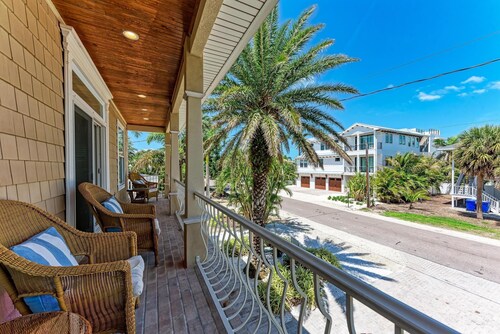 Once Upon A Time managed by Beach Retreats