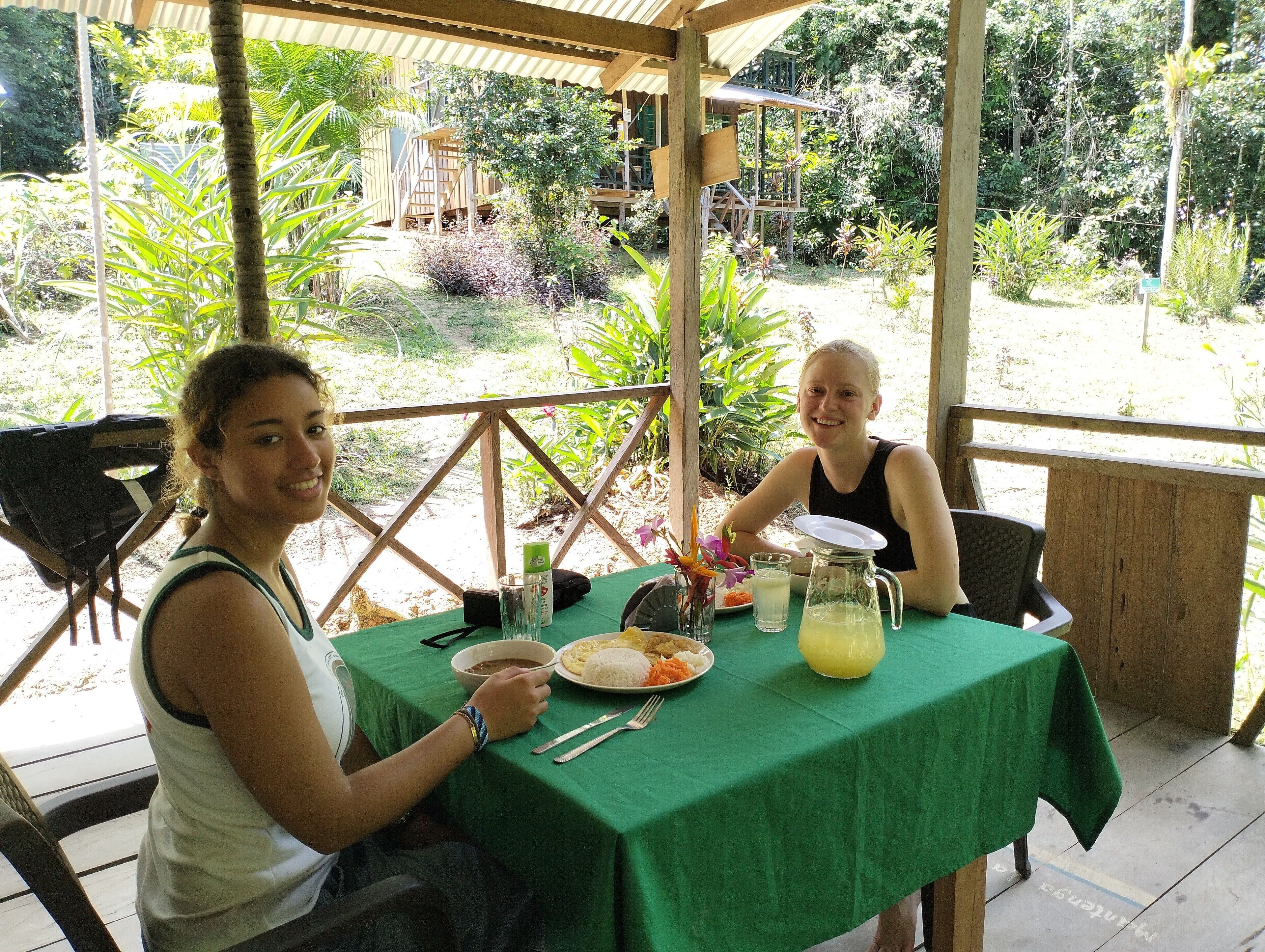 Desayuno de cocina local (COP 16000 por persona) 