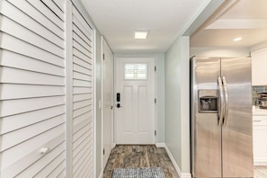 Condo, 2 Bedrooms | Interior